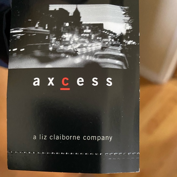 NWT “Into the Blue” Axcess by Liz Claiborne Satin Blazer - Picture 5 of 6